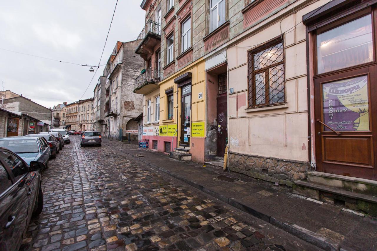 Квартира Подобово В Центрі На Вулиця Скорика 25 Колишня Чайковського Біля Філармонії Lviv Dış mekan fotoğraf